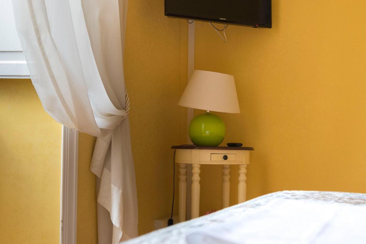 ローマ ラ ブレッチャ ア ポルタ ピア Bed & Breakfast エクステリア 写真