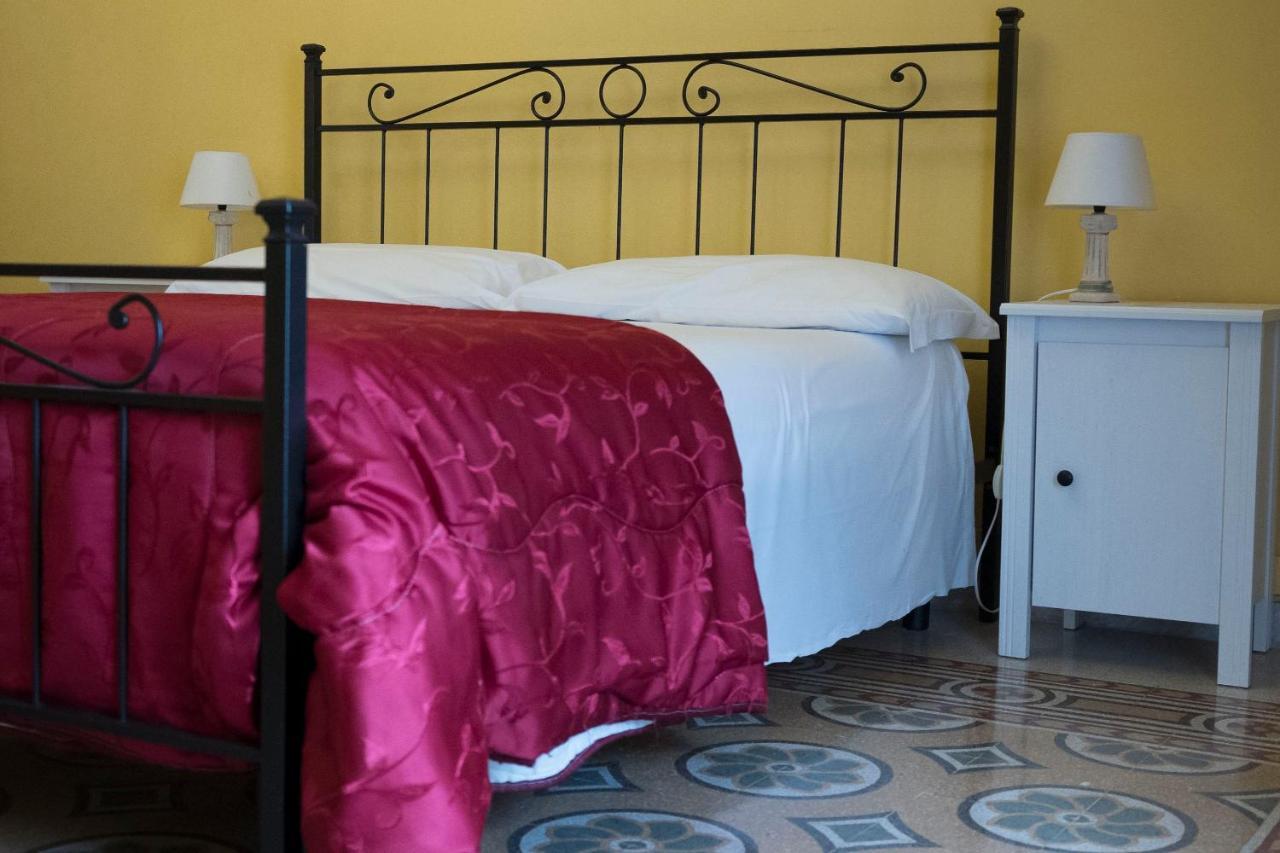 ローマ ラ ブレッチャ ア ポルタ ピア Bed & Breakfast エクステリア 写真