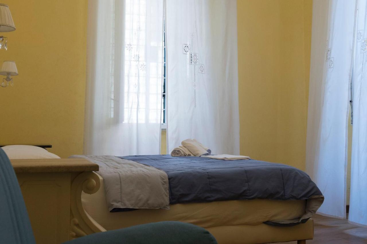 ローマ ラ ブレッチャ ア ポルタ ピア Bed & Breakfast エクステリア 写真