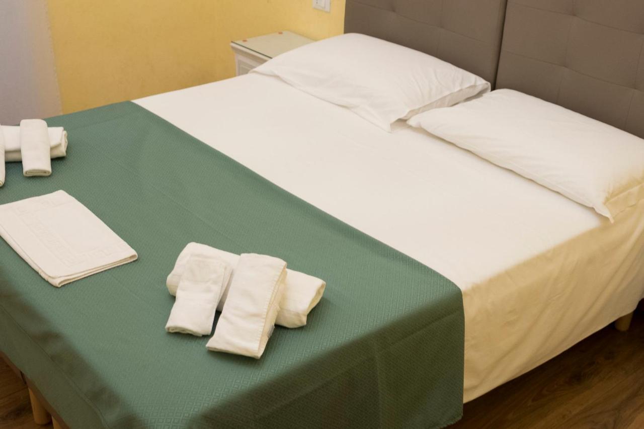 ローマ ラ ブレッチャ ア ポルタ ピア Bed & Breakfast エクステリア 写真