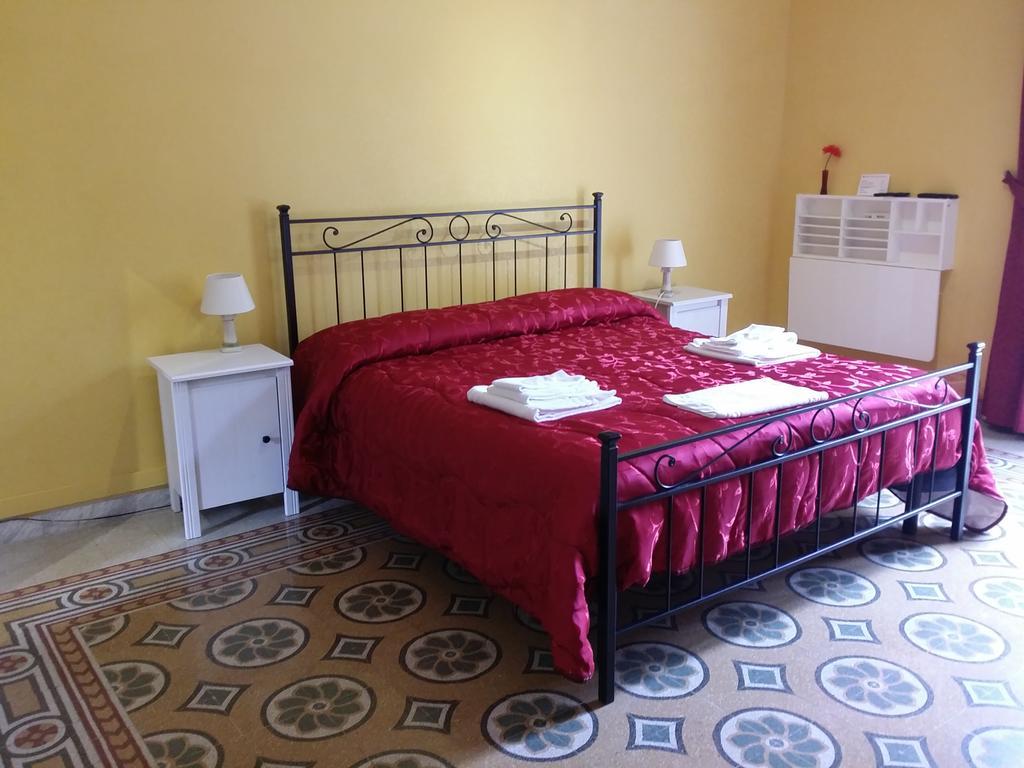 ローマ ラ ブレッチャ ア ポルタ ピア Bed & Breakfast エクステリア 写真